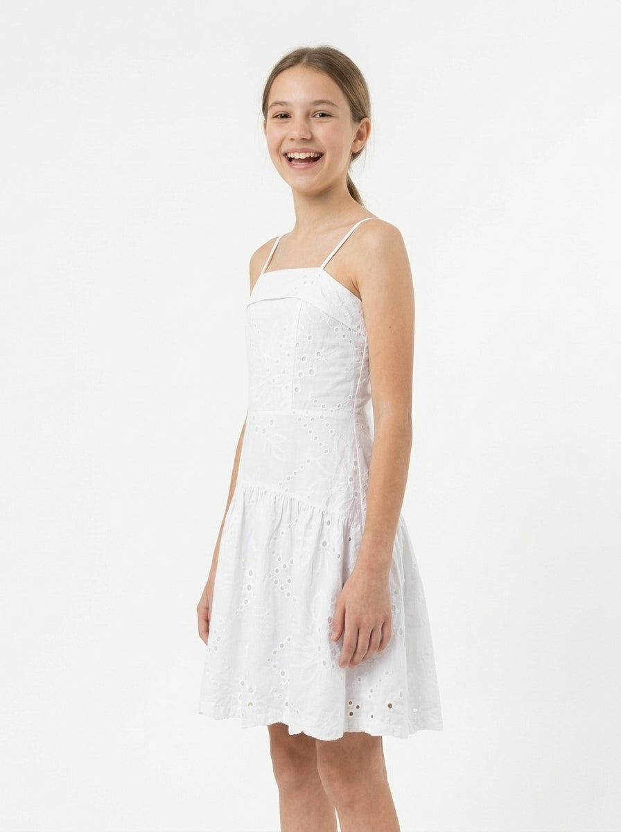 Vestido Teen Curto em Laise Branco
