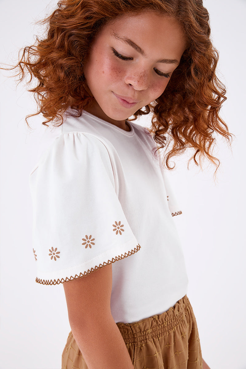 Conjunto em Cotton e Short Clochard em Viscose Bordada