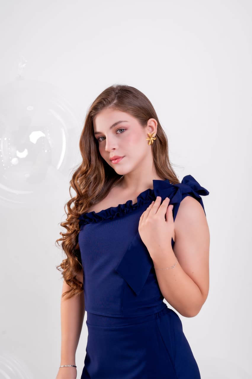 Conjunto Teen Saia Longa e Cropped com Laço no Ombro