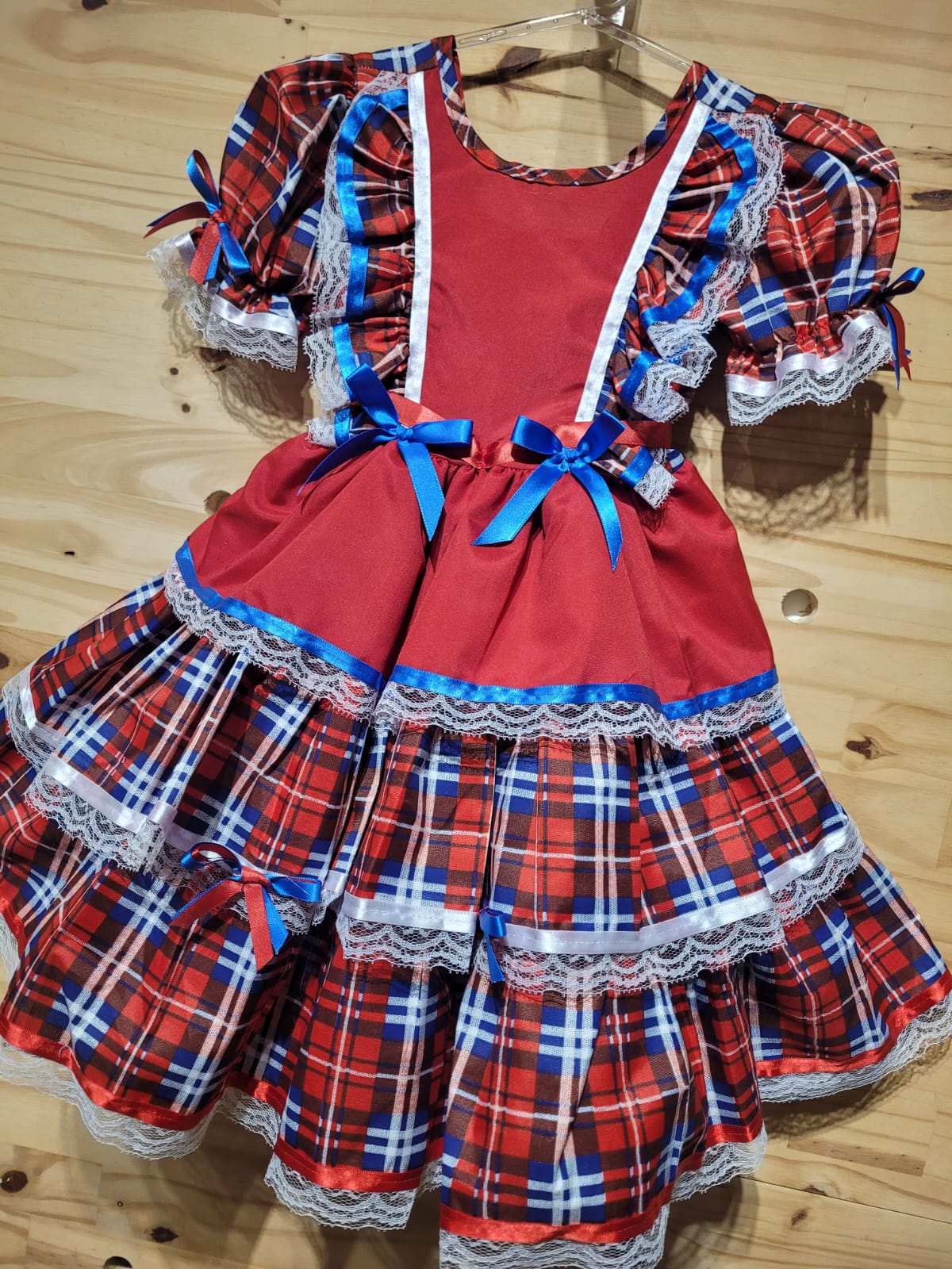 Vestido Infantil Festa Junina com Babados Luxo Quadrilha