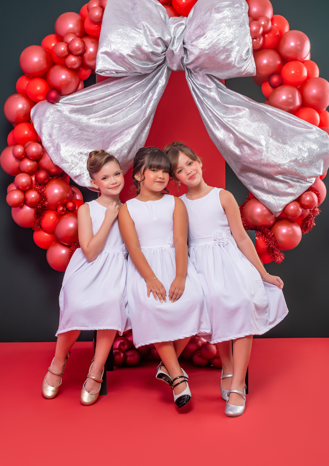 Vestido Infantil Branco Leve com Flor Cintura
