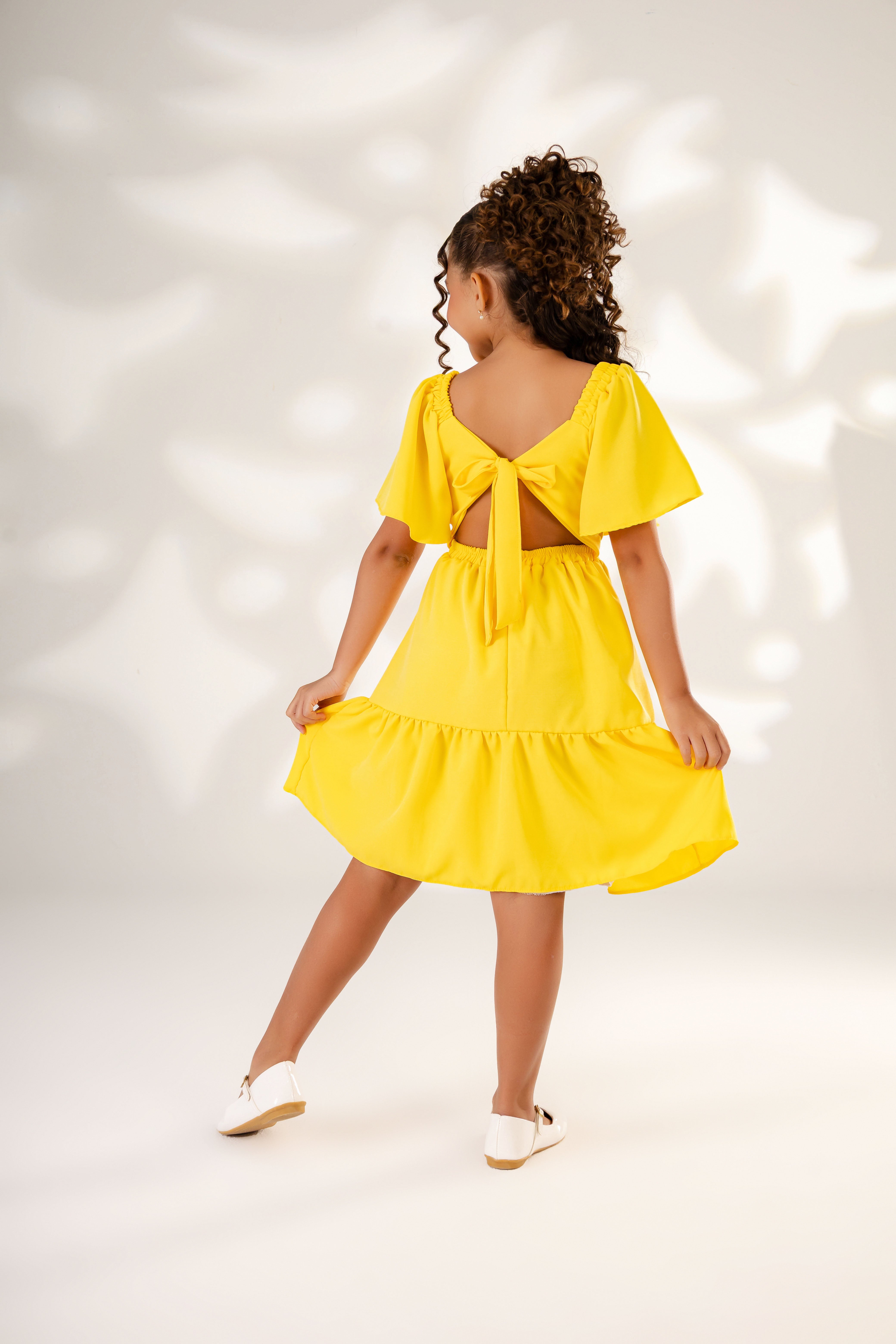 Vestido Infantil Amarelo Costas Ajustável Laço
