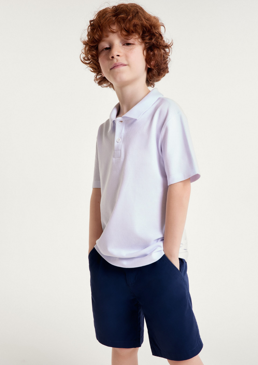 Camisa polo infantil branca masculina em malha ribana na Lúdica Moda Infantil.