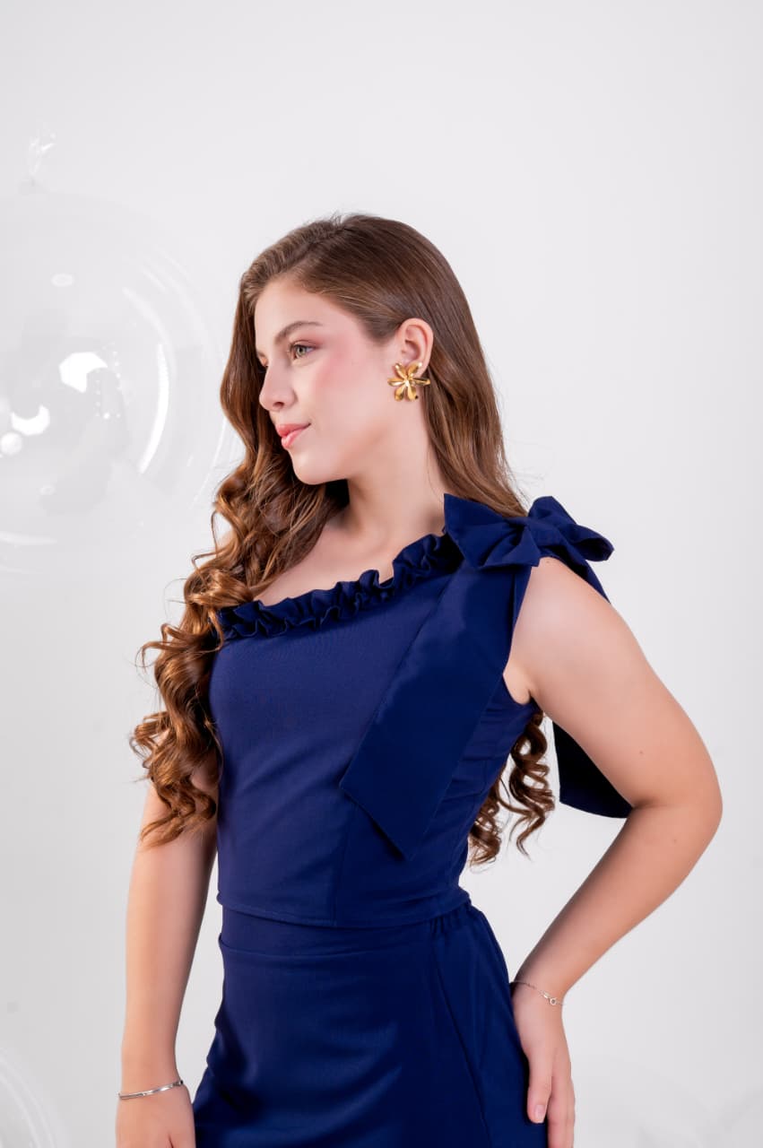 Conjunto Teen Saia Longa e Cropped com Laço no Ombro