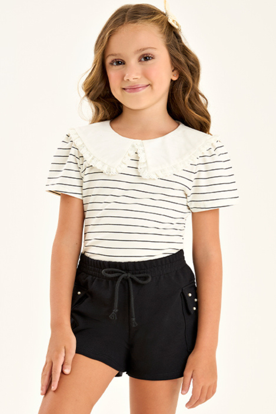 Blusa em Cotton com Gola Boneca em Lasie