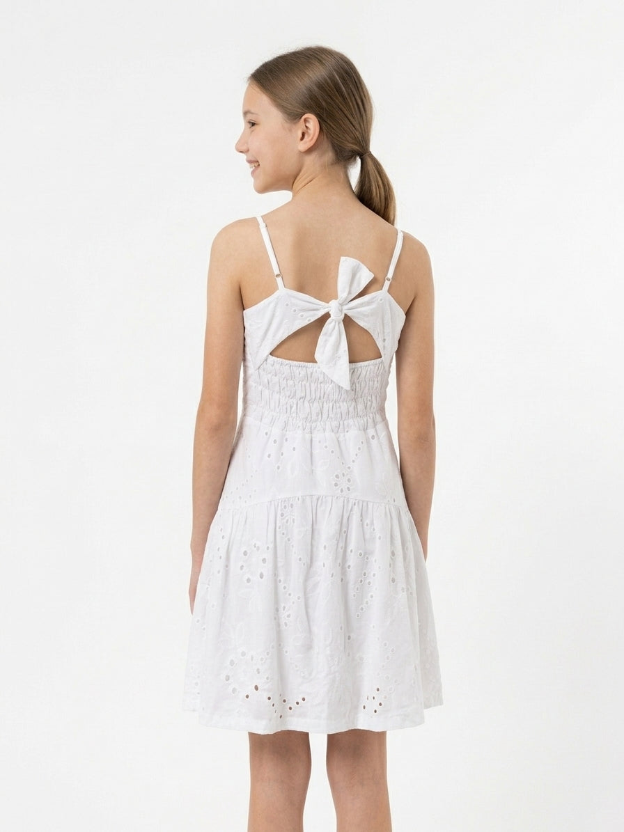 Vestido Teen Curto em Laise Branco