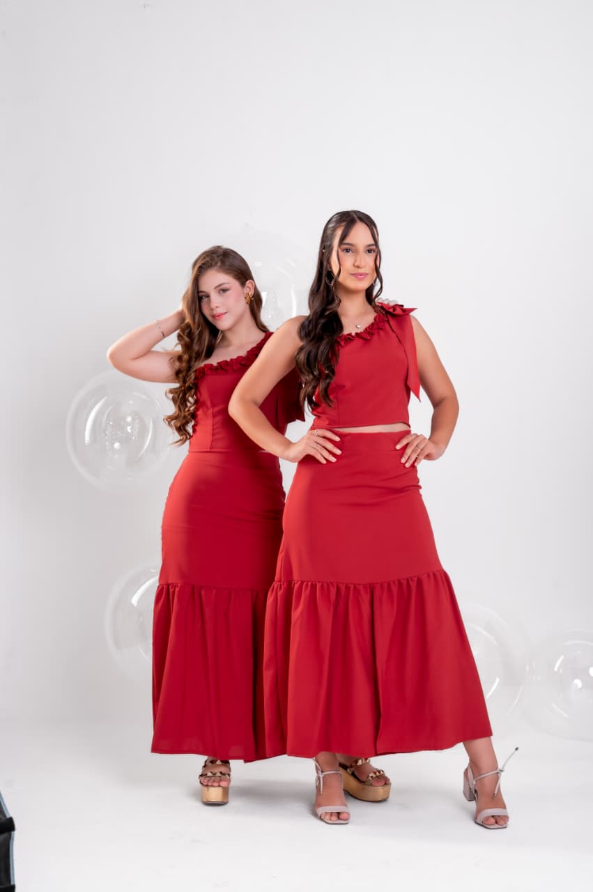 Conjunto Teen Saia Longa e Cropped com Laço no Ombro