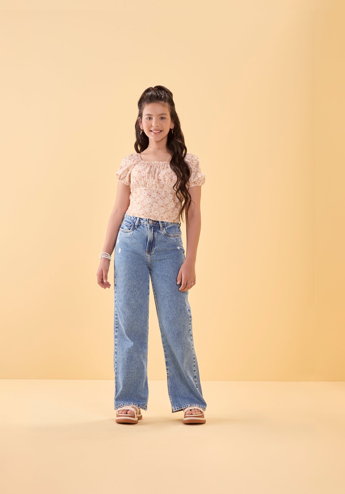 Blusa cropped viscose com flores