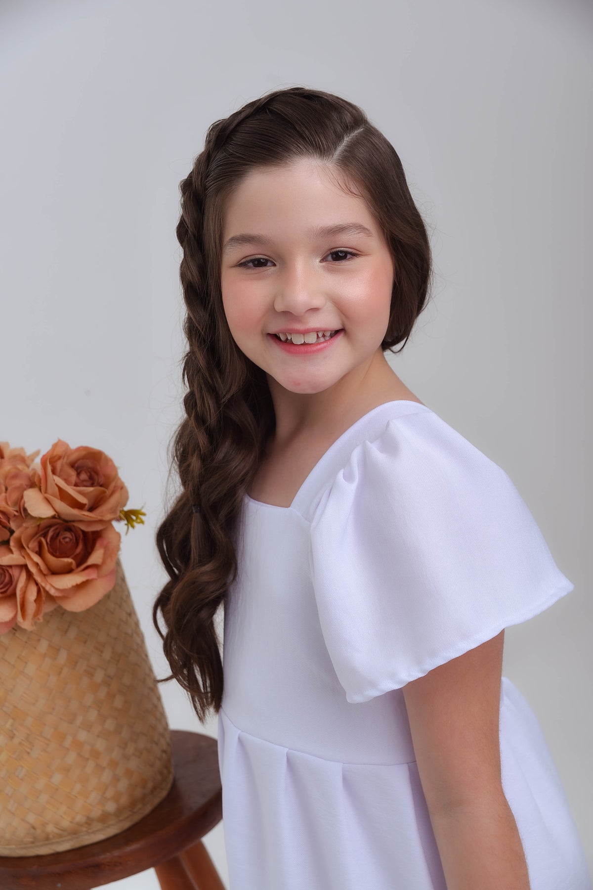 manga em detalhes vestido infantil branco para meninas usar no batizado 