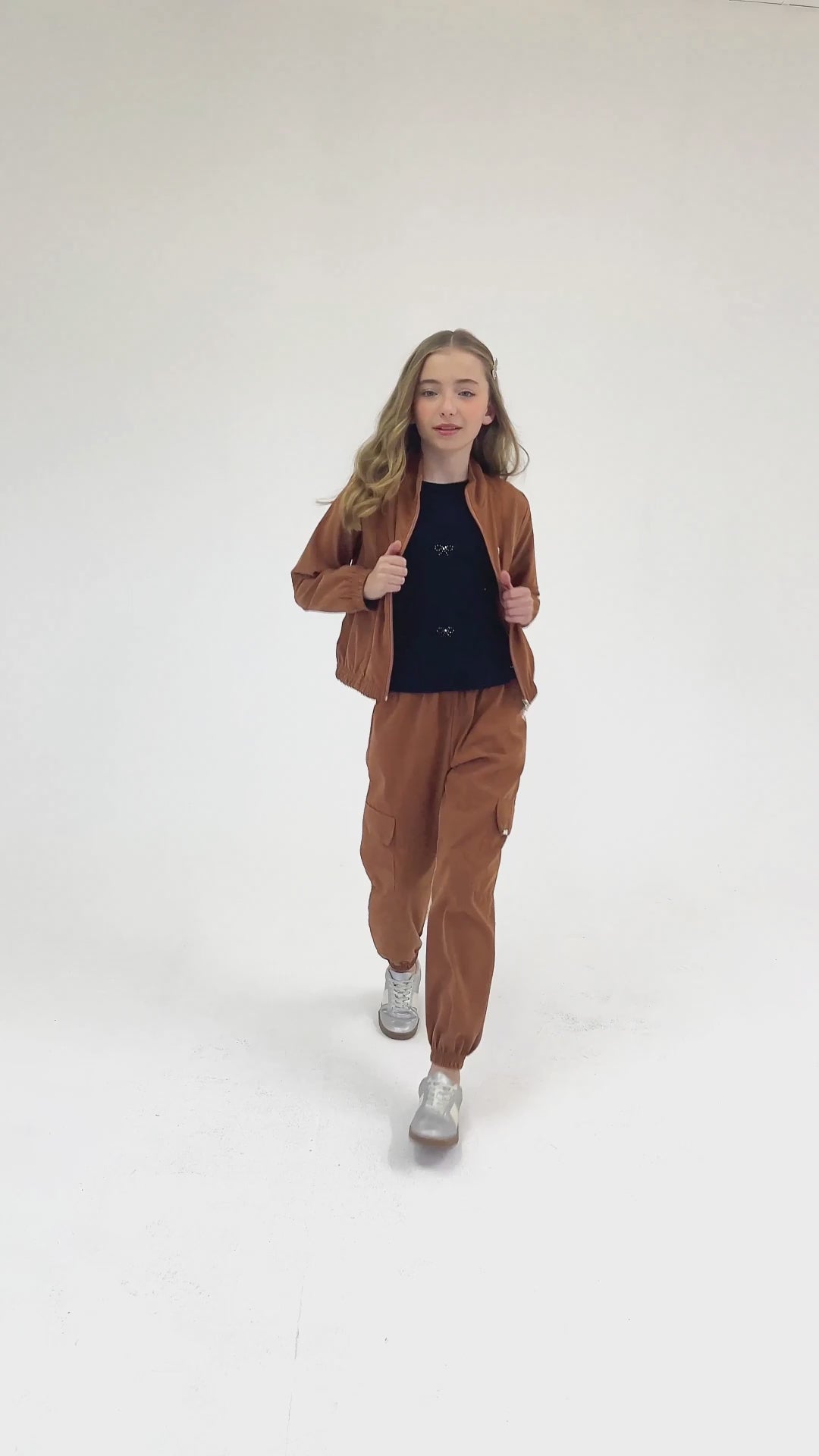 Jaqueta Infantil Feminina em Nylon Marrom
