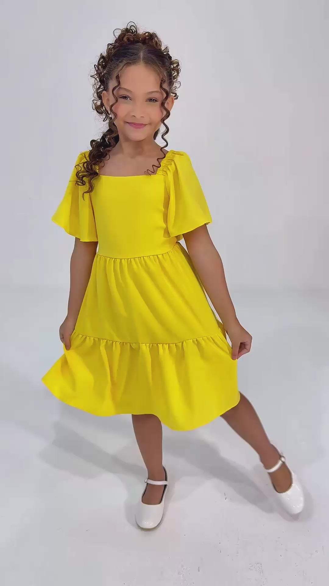 Vestido Infantil Amarelo Costas Ajustável Laço