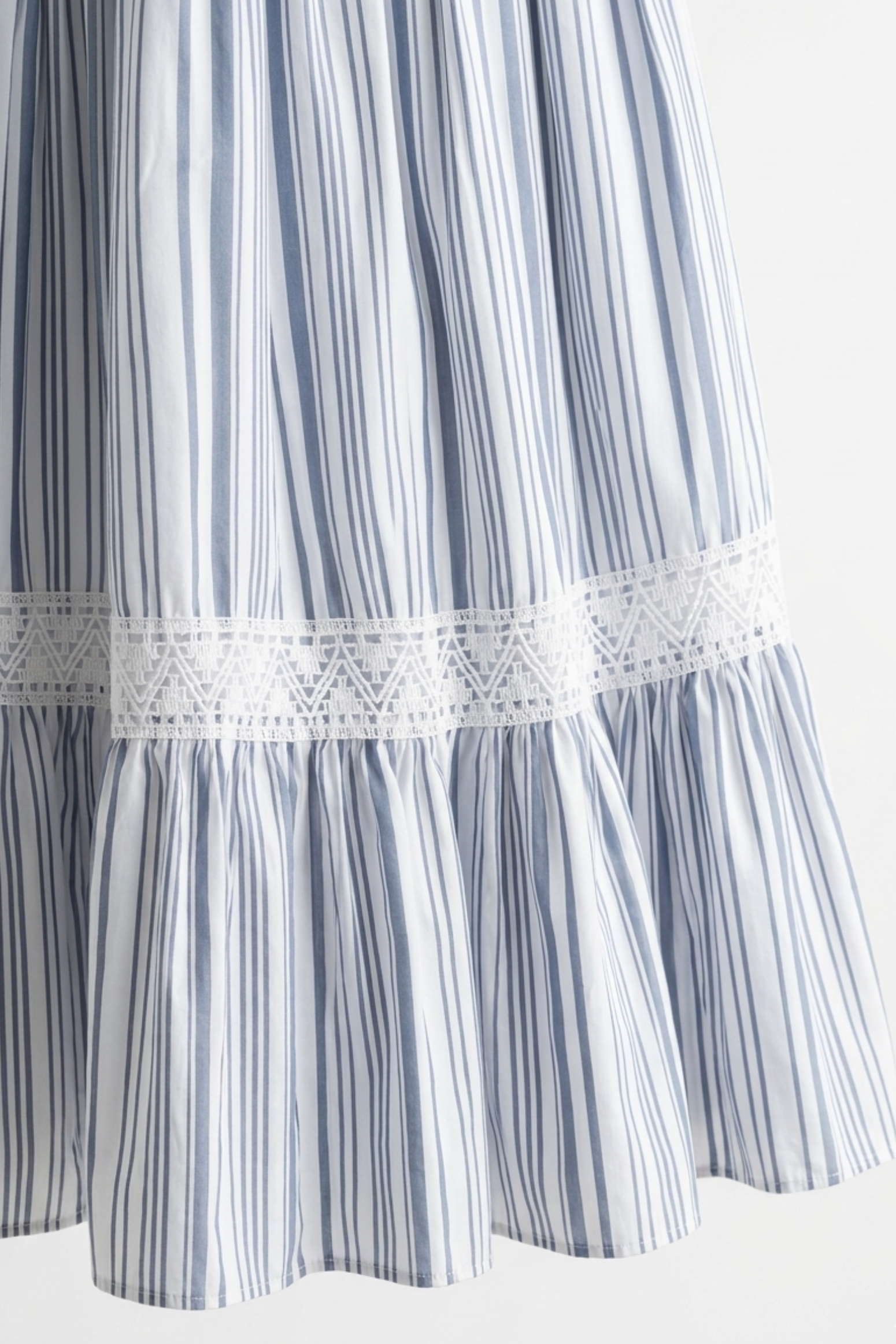 Vestido Juvenil Verão Listrado com Laise